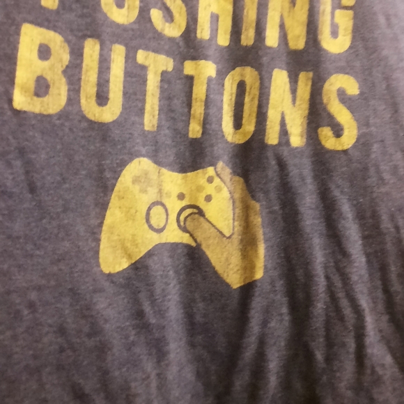 Mens M Good At Pushing Buttons shirt - Picture 2 of 5